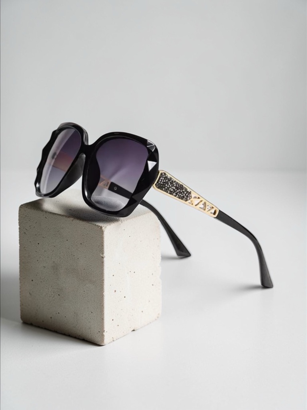 Black & Gold Oversized Square Sunglasses Polarized Tinted w Crystal Frames Nwt